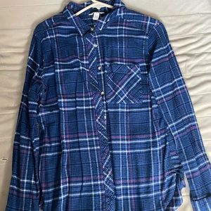 Hello today I am selling a large used Arizona Jean Company it is blue with strip